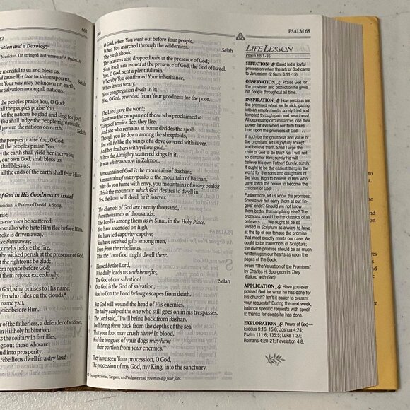 The Inspirational Study Bible NKJV Hardcover Max Lucado - Picture 9 of 13